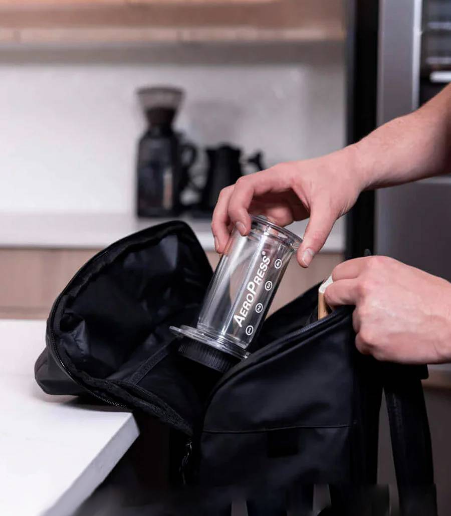 Aeopress clear, la cafetera ideal para viajar